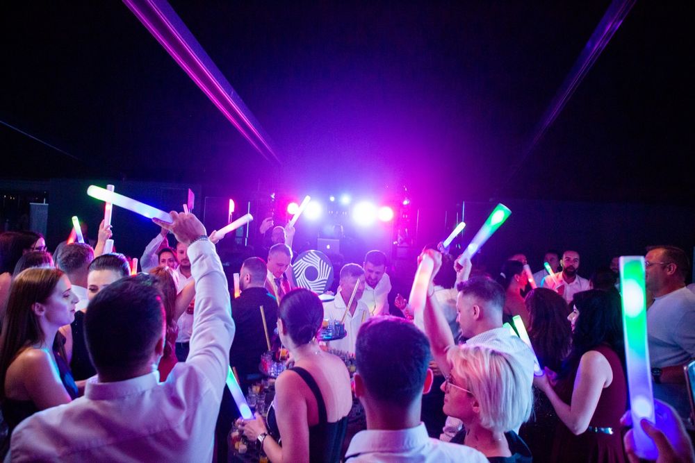 Dj licentiat, caut colaborare
