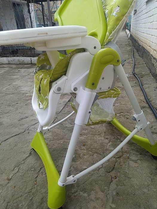 Детское кресло  для кормления малыша