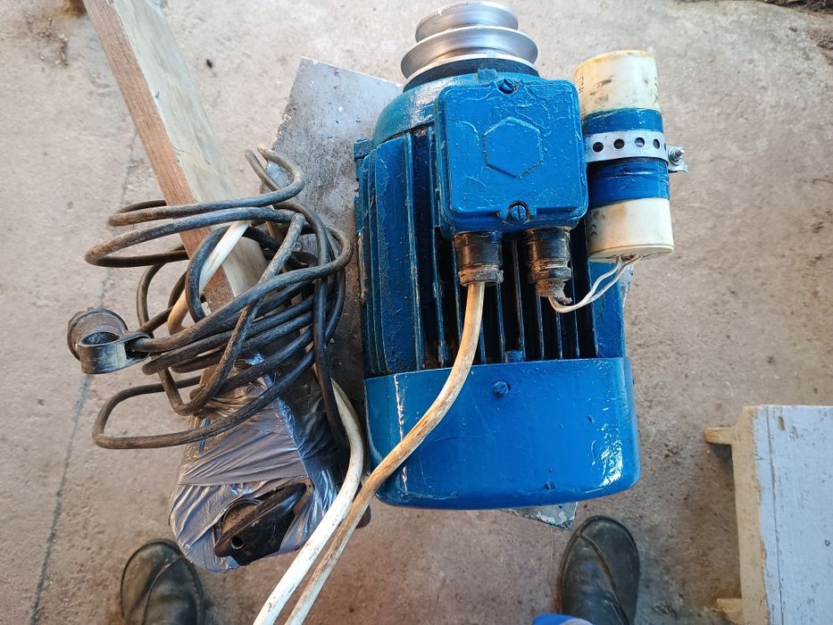 Motor electric monofazic 2,2 kw/3000 r.Romanesc