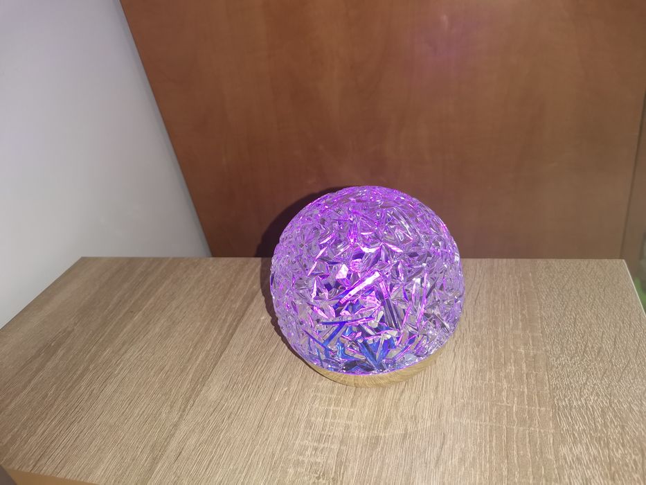 Lampa de veghe, aproape nouă