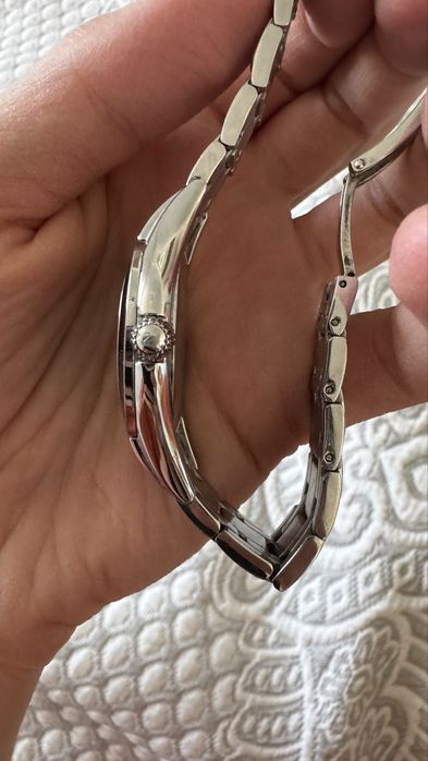 Продам женские часы Swarovski