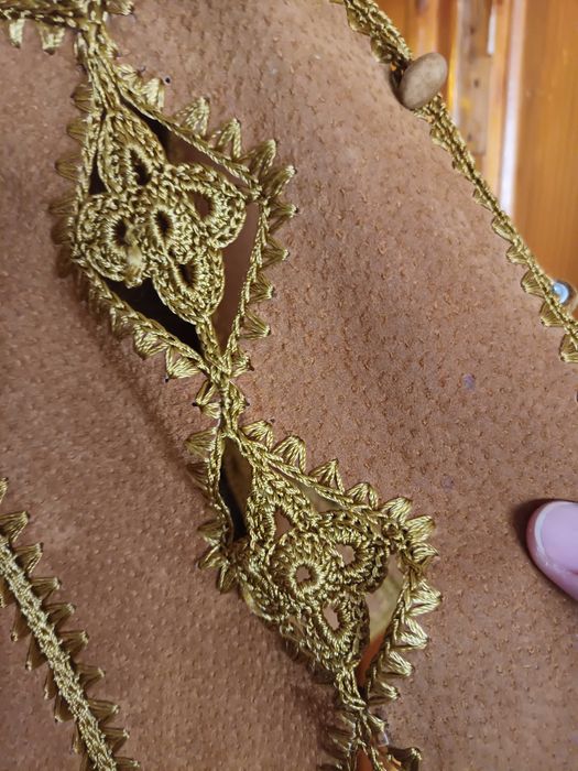 Vesta din piele de caprioara - handmade