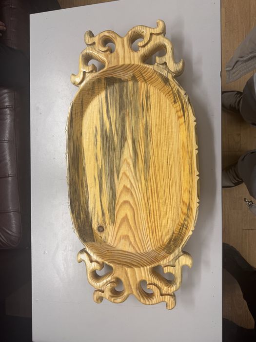 ағаштан жасалған ет табақ