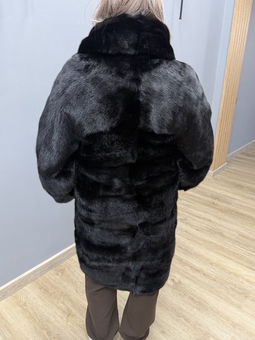 Продам норковую шубу