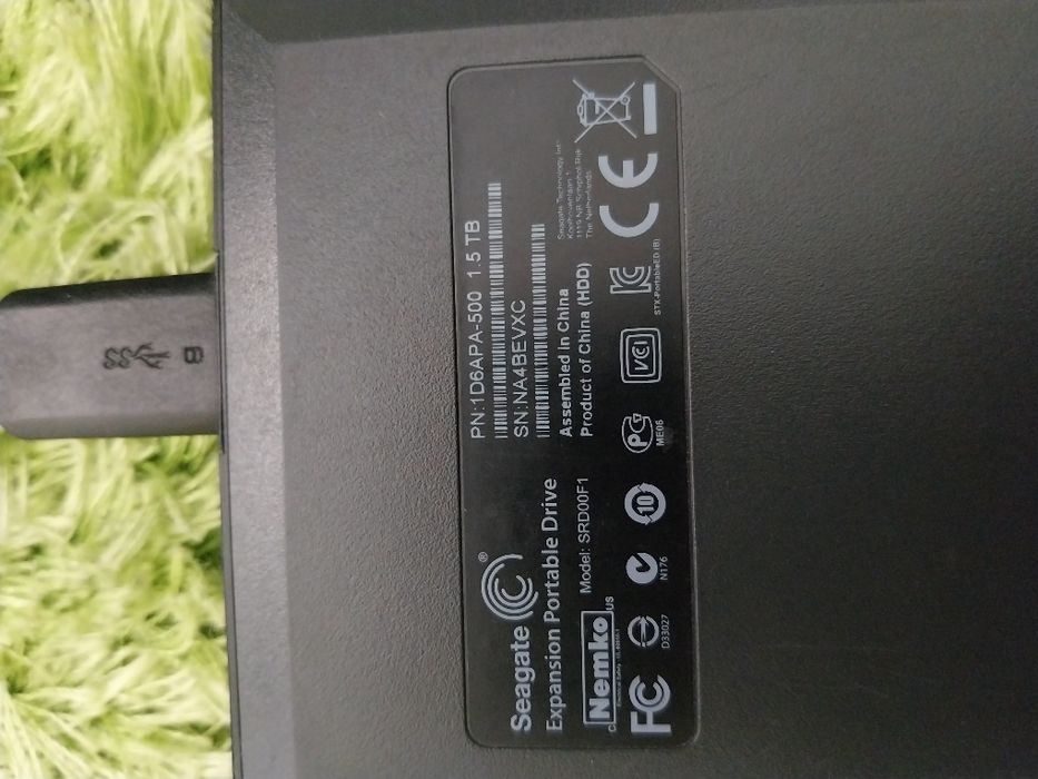 Продавам xbox 360 slim и hardisk с 1.5TB памет с над 500 игри, като gta 5, forza horizon , call of duty и много други