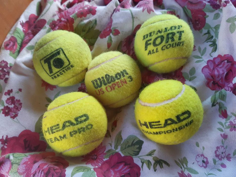 Mingii de tenis de vanzare 5 lei buc