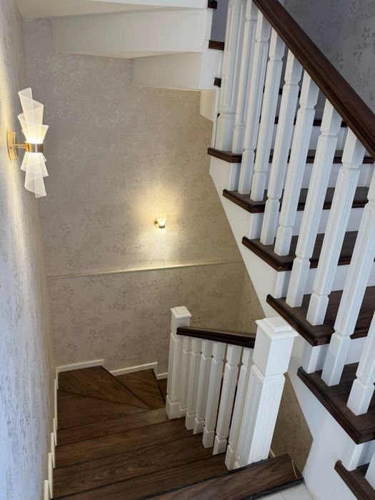 Shayhontoxur tumani samarqand darvoza ko’chasi  1.4 sotix. 5 ta xona a