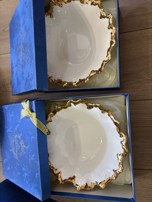 Продам 2 шт глубокие тарелки