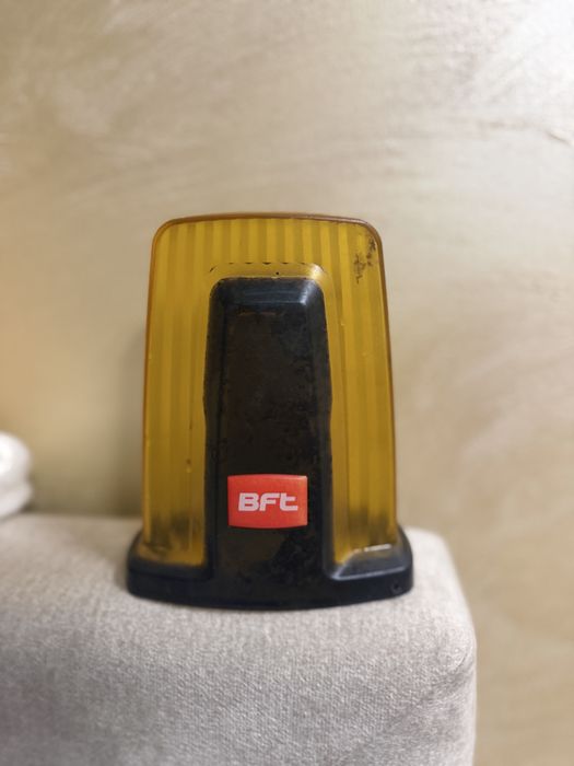 BFT capac bec poarta electrica
