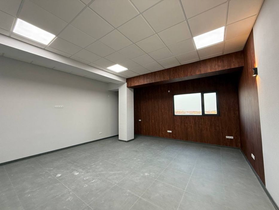 Srochna ofis sotiladi