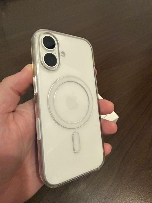 Iphone 16 128 GB baterie 100%