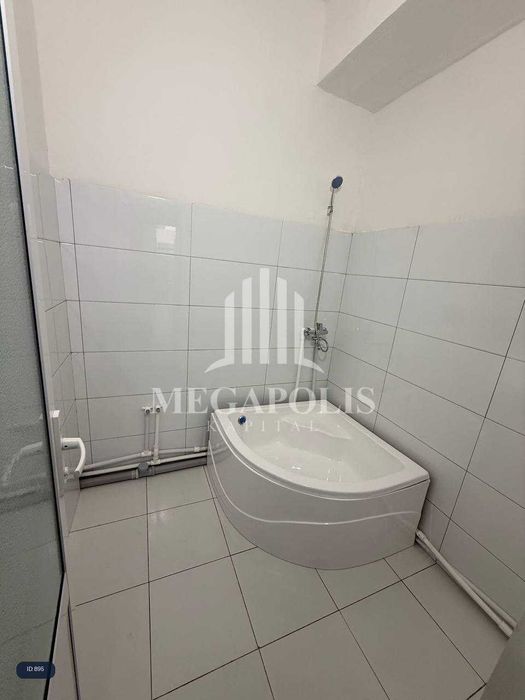 BUXORO, GOR GAZDA ARZON NARXDA 3xonali kvartira sotiladi. №895