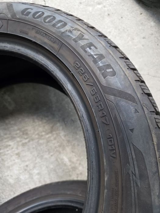 225/55/17 Goodyear 4бр