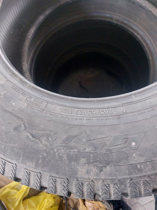 Резина размер 265.65.R17.