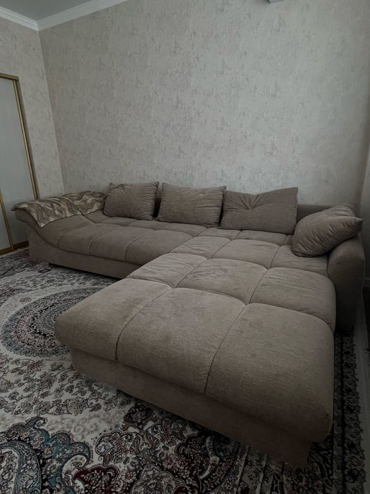 Диван