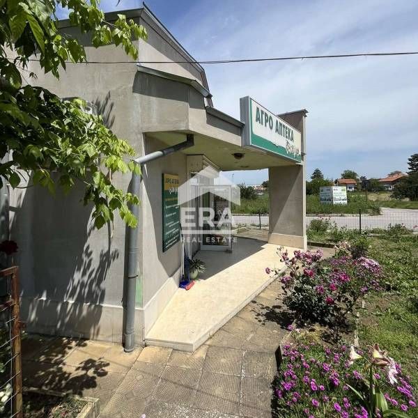 Дава се под наем Магазин в с. Стамболово, Област Хасково - 430 кв.м за 408 € - Снимка #7