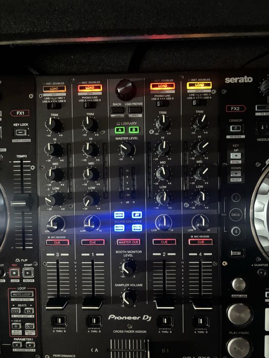 Vand consola DJ - Pioneer DDJ SX3 + Flightcase