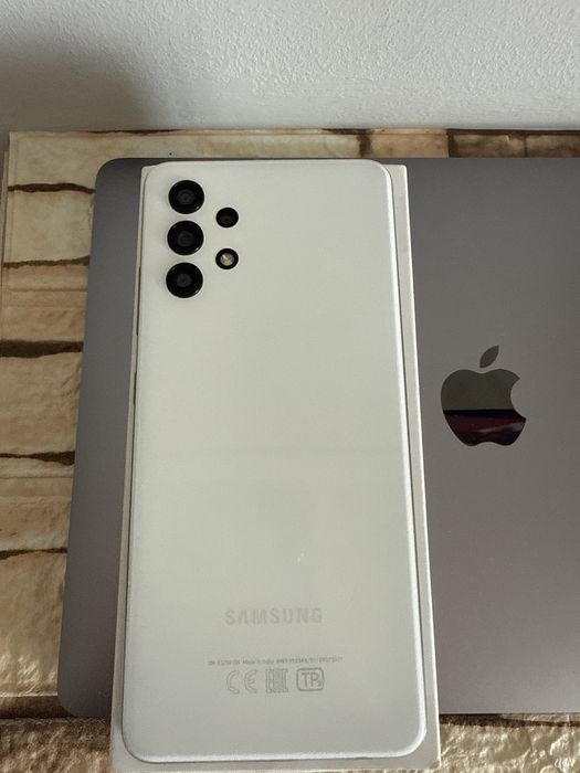 Продам Самсунг а32