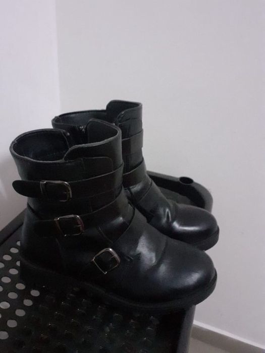 Обувь каждая по 3000тг