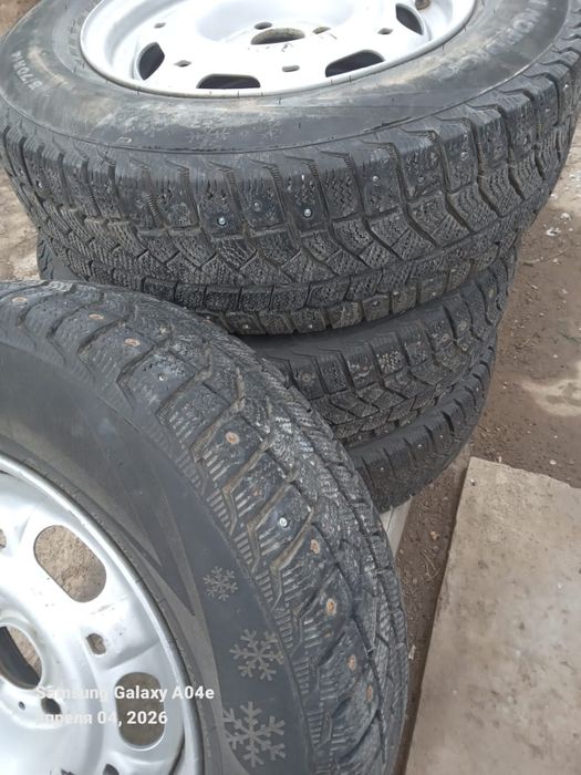 Продам авто покрышки 50000