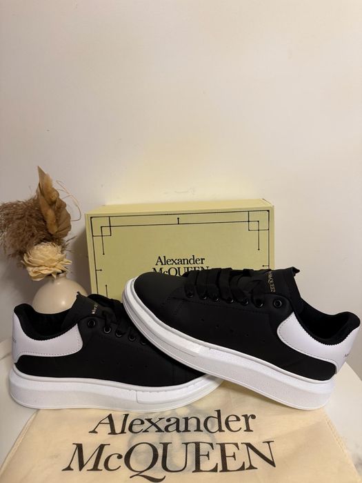 Adidasi Alexander McQueen Black&White