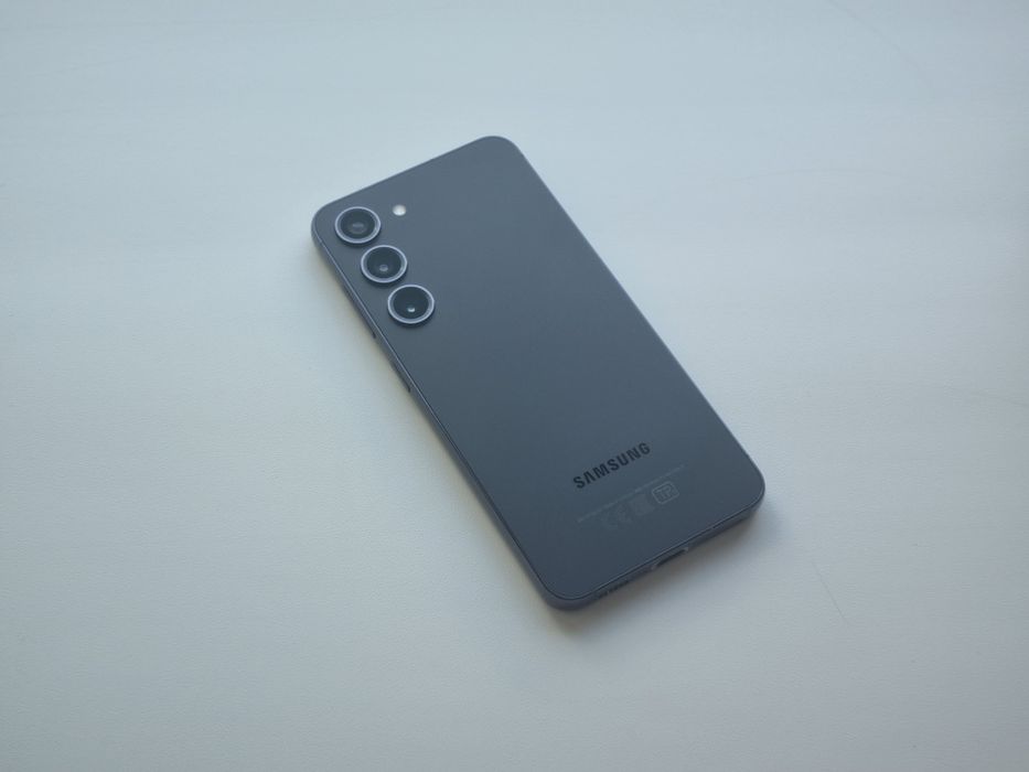 Samsung s23 и наушники