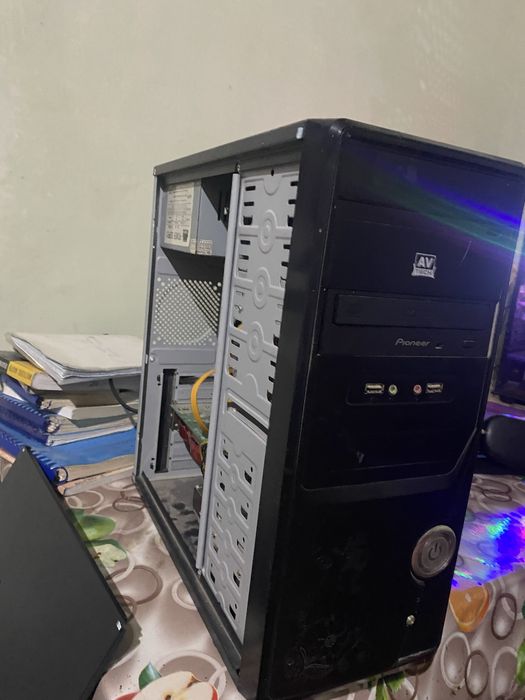 Komputer sotiladii ayol kishi ishlatgan