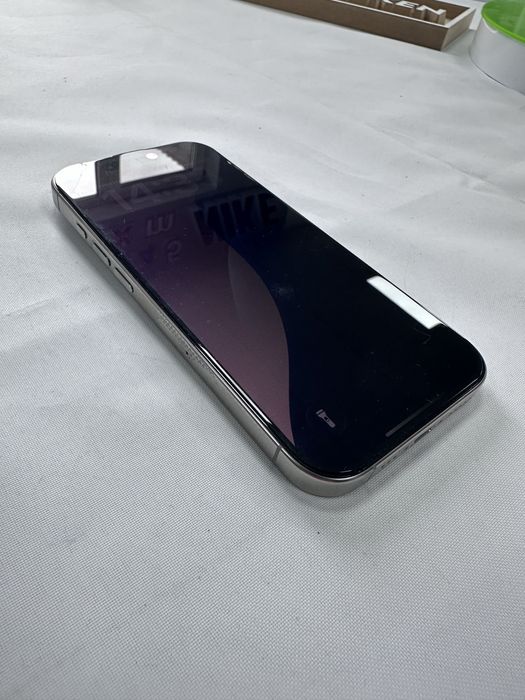 Iphone 16 pro срочно продается