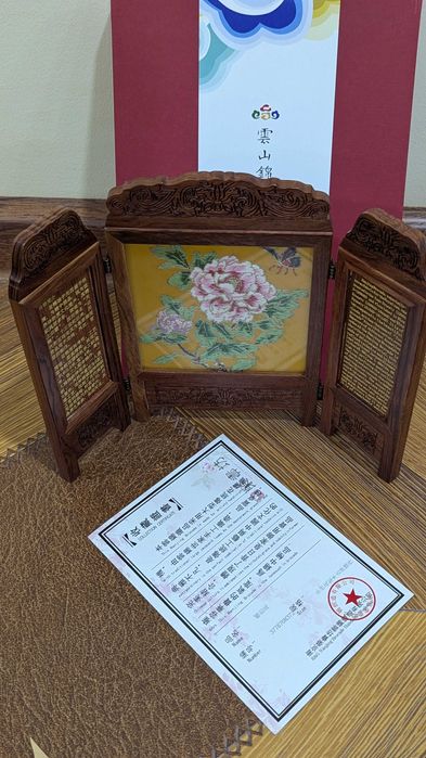 Корейский сувенир ручной работы