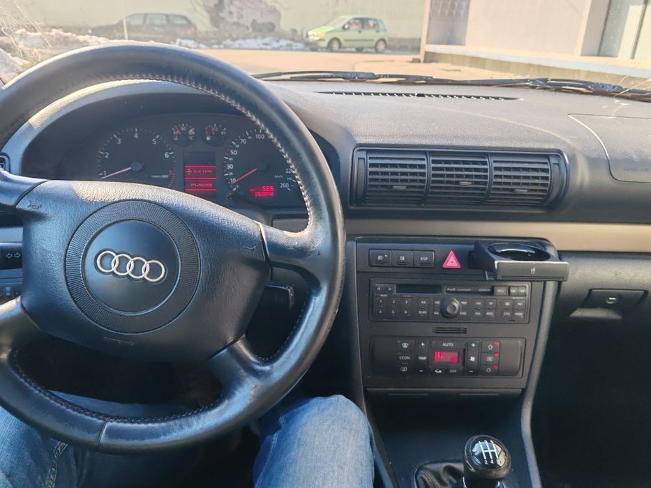 Audi A4 motor de 1.8 turbo cu GPL