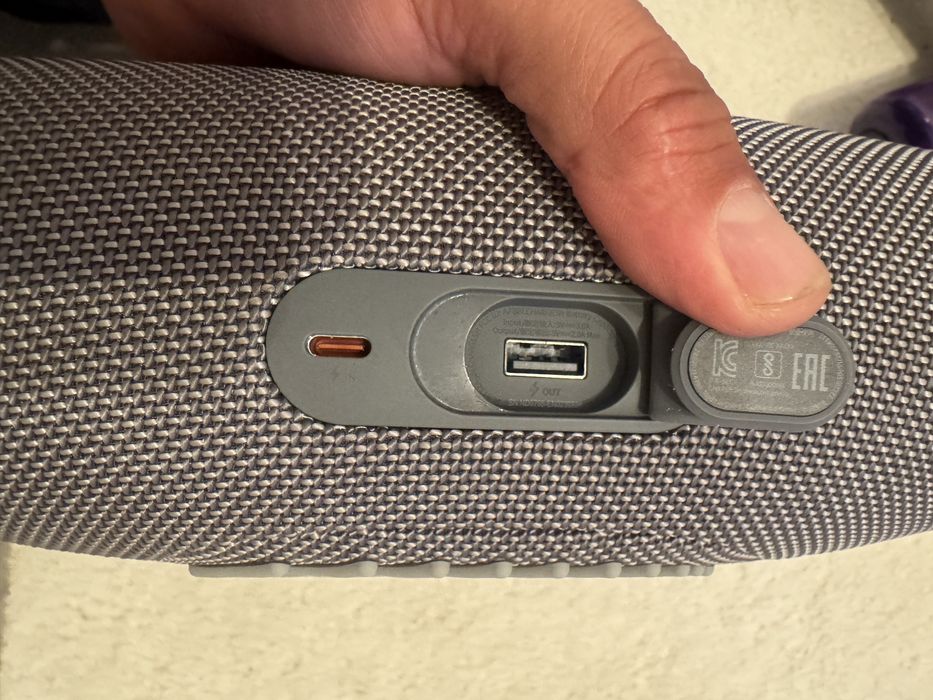 Boxa bluetooth jbl charge 5