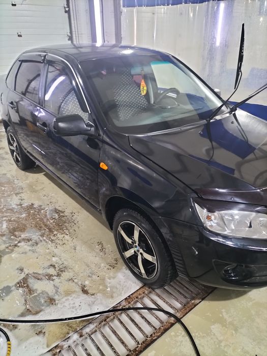 Продам машину лада гранта