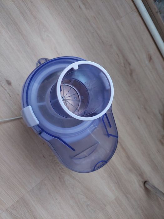 Соковыжималка Vitek.