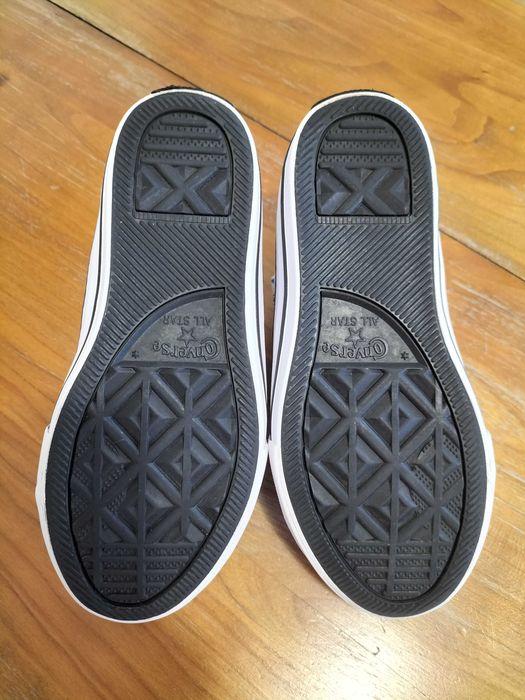 Tenesi Converse mărimea 28 int. 18 cm