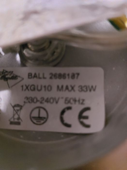 Продавам стенни лампи