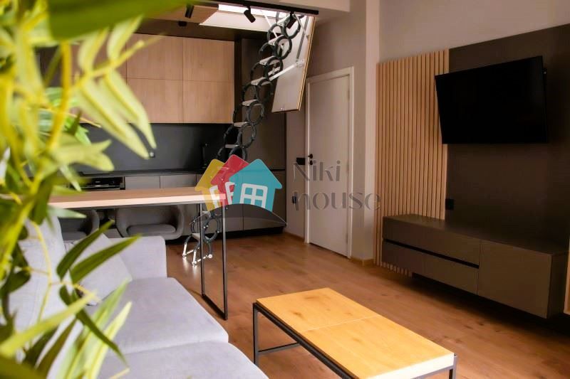 Продава се Двустаен апартамент в Варна, Бриз - 140 кв.м за 1640 €/кв.м - Снимка #3