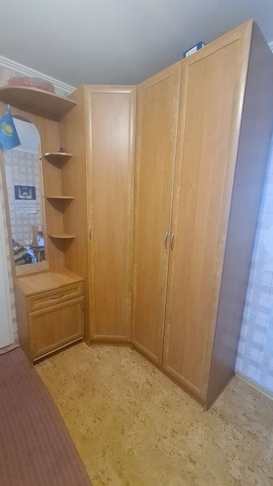 Продаётся шкаф в прихожую