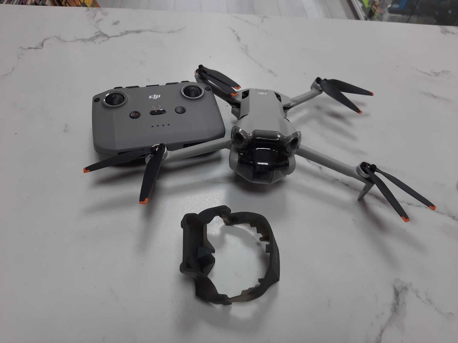 Used Products Bucuresti/Drona DJI Mini 4 PRO + Smart Controller RC 2, UHD 4K, 48 Mp, 34 min,18 km, 4000 m, 16 m/s, 249 g/ GARANTIE 12 LUNI