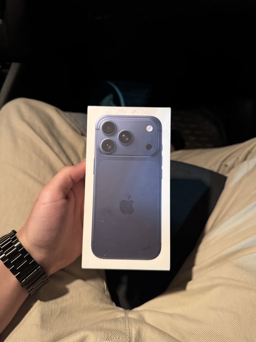 Iphone 17 pro с гарантией