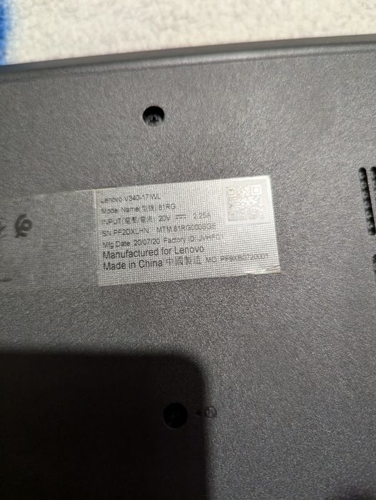 Lenovo V340-17IWL (laptop de 17,3")