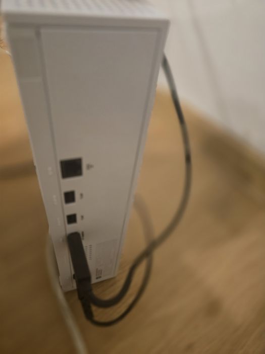 XBOX XS alb perlă + 2 controllere alb perlat 512 G
