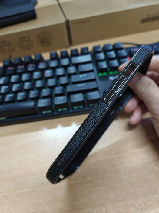 Чехол iPhone 14 pro