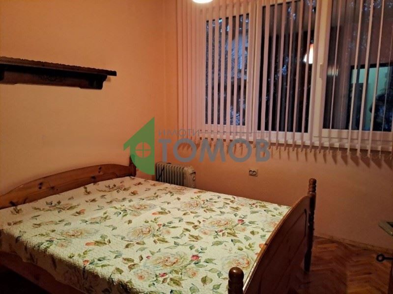 Дава се под наем Четиристаен апартамент в Стара Загора, Център - 90 кв.м за 357 € - Снимка #6