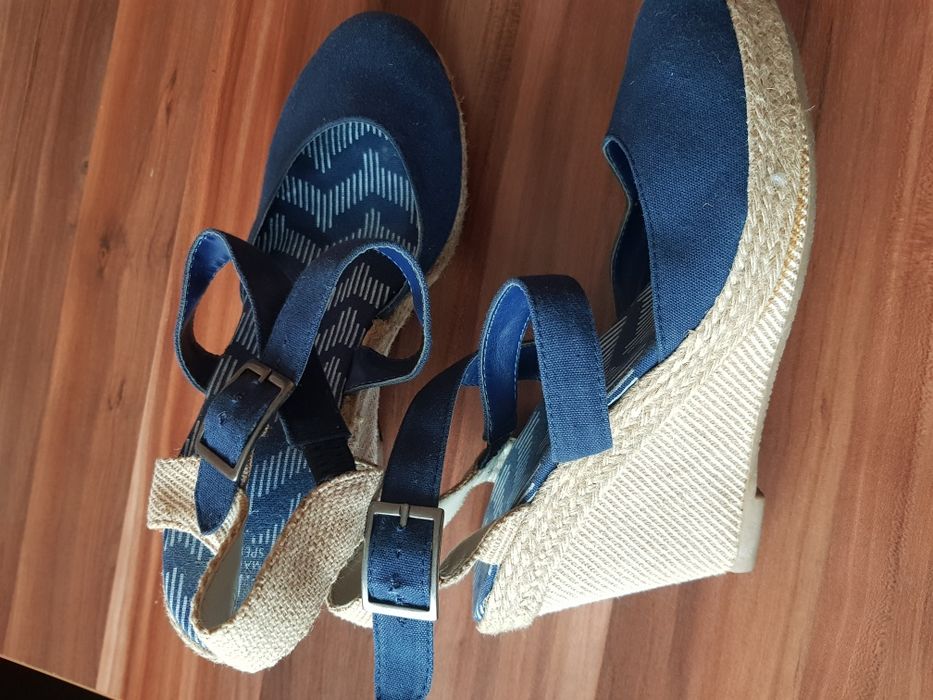 Дамски обувки "Mille" и др.