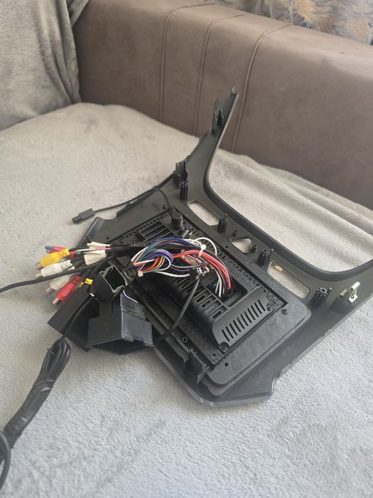 продам андроид экран для машины.