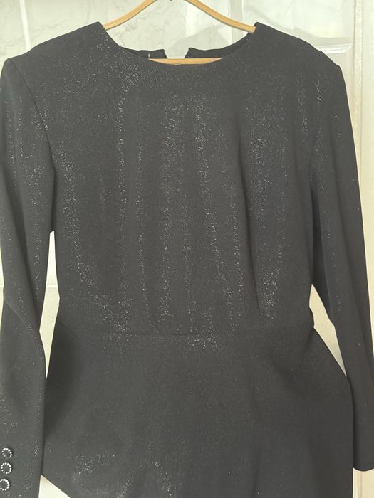 Продам стильную блузку ,