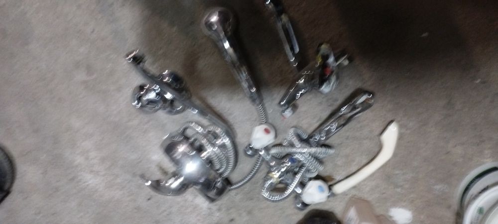 Продам краны-смесители  для ванн