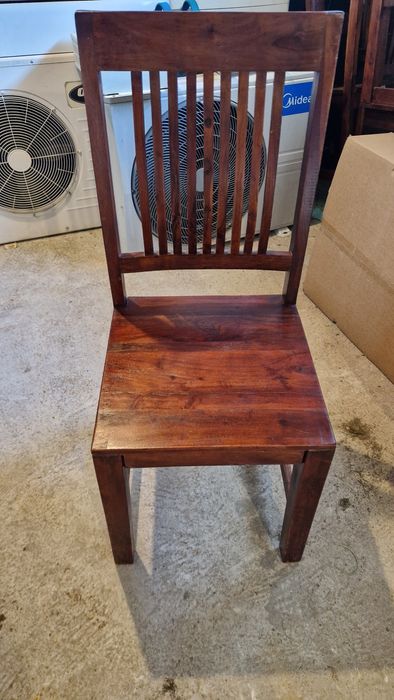 Комплект 12 броя дървени столове