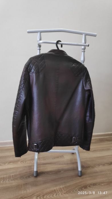 Продам куртку мужскую 48 размер