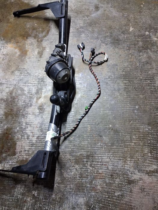 Vând carlig electric passat b8